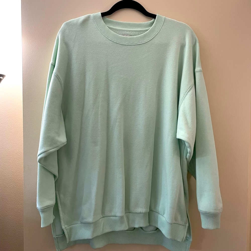 American Eagle Oversized Crewneck